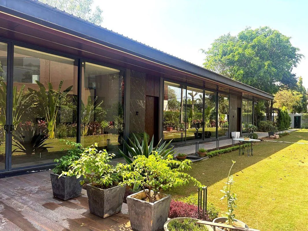 Luxury farmhouse extension, Sainik Farms, South Delhi — Spatial Genesis reference project for Gurgaon farmhouse briefs